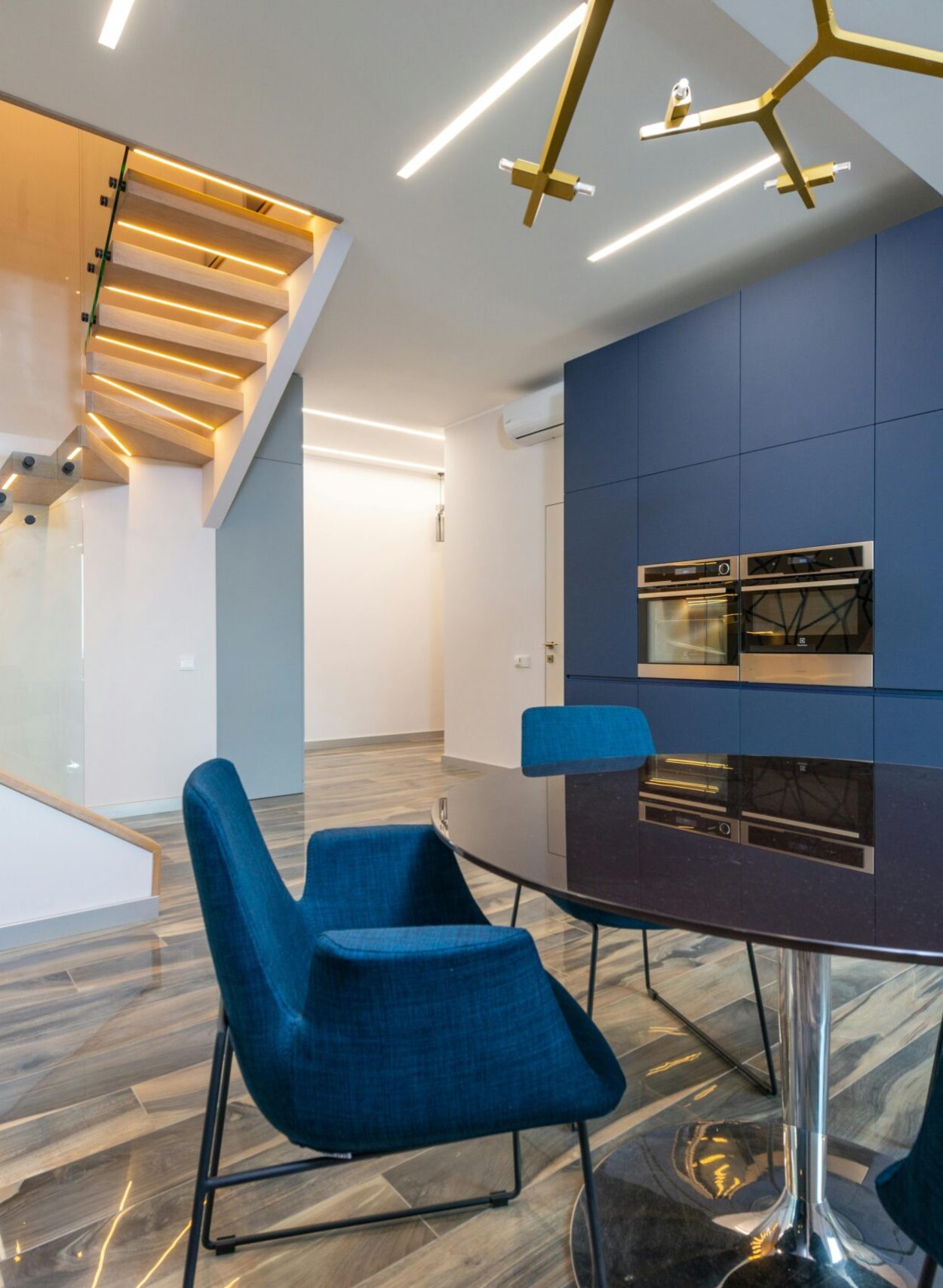 pexels-heyho-7005703